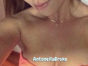 AntonellaBroke