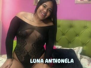 LUNA_ANTHONELA