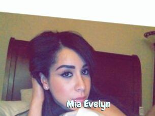 Mia_Evelyn