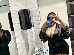 Vickyye